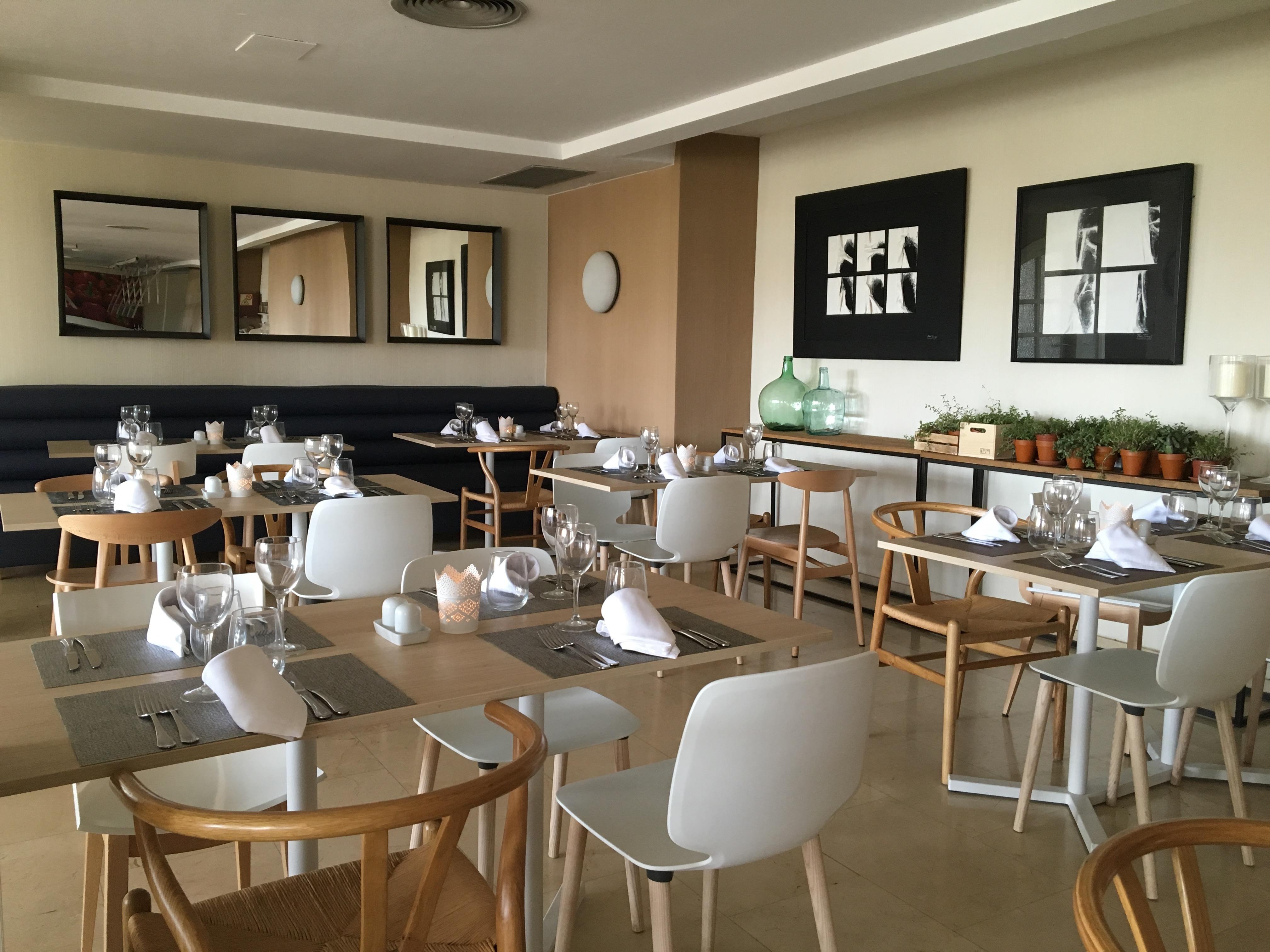Hotel Tres Torres Santa Eularia des Riu Exteriér fotografie