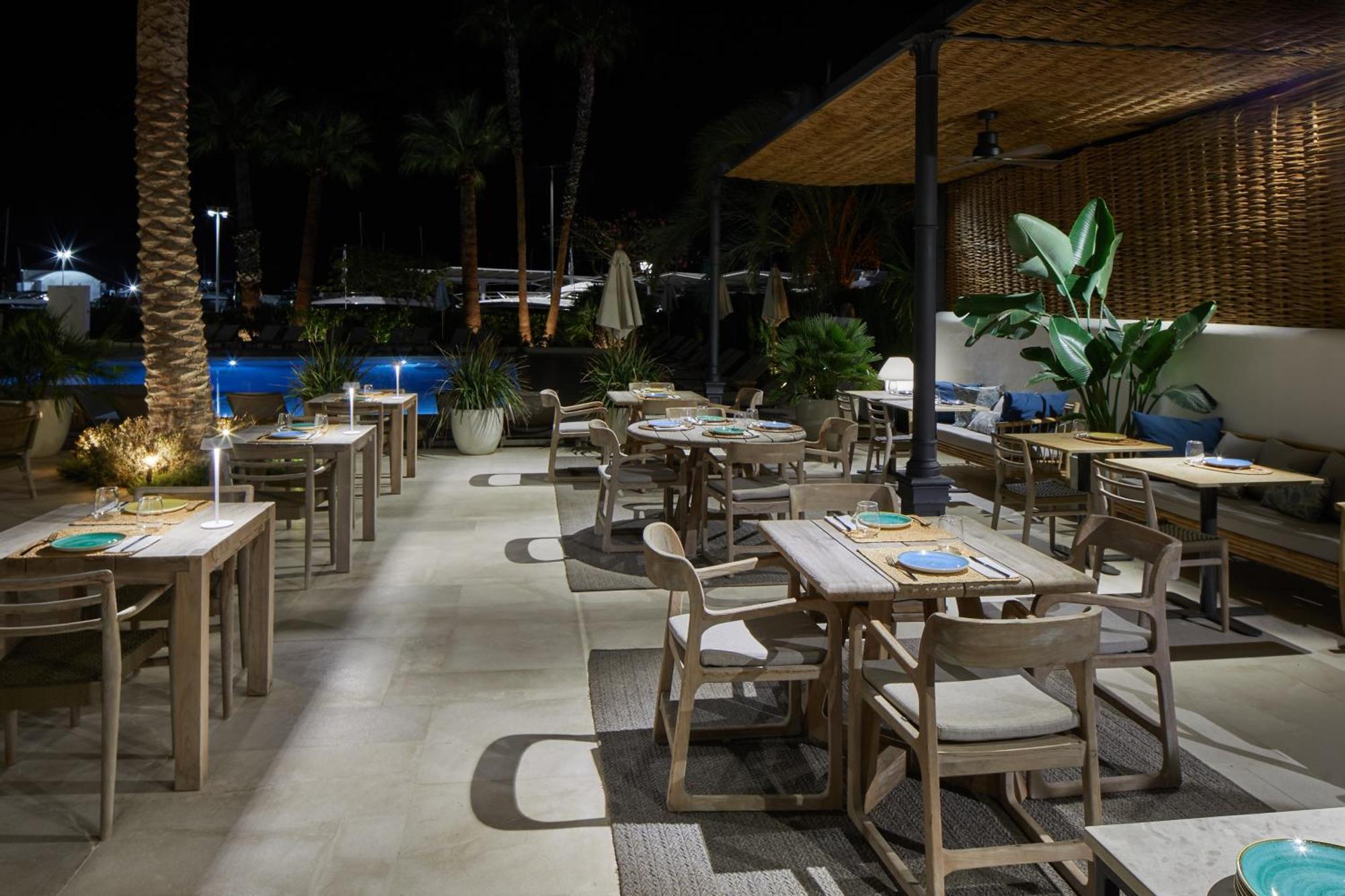 Hotel Tres Torres Santa Eularia des Riu Exteriér fotografie