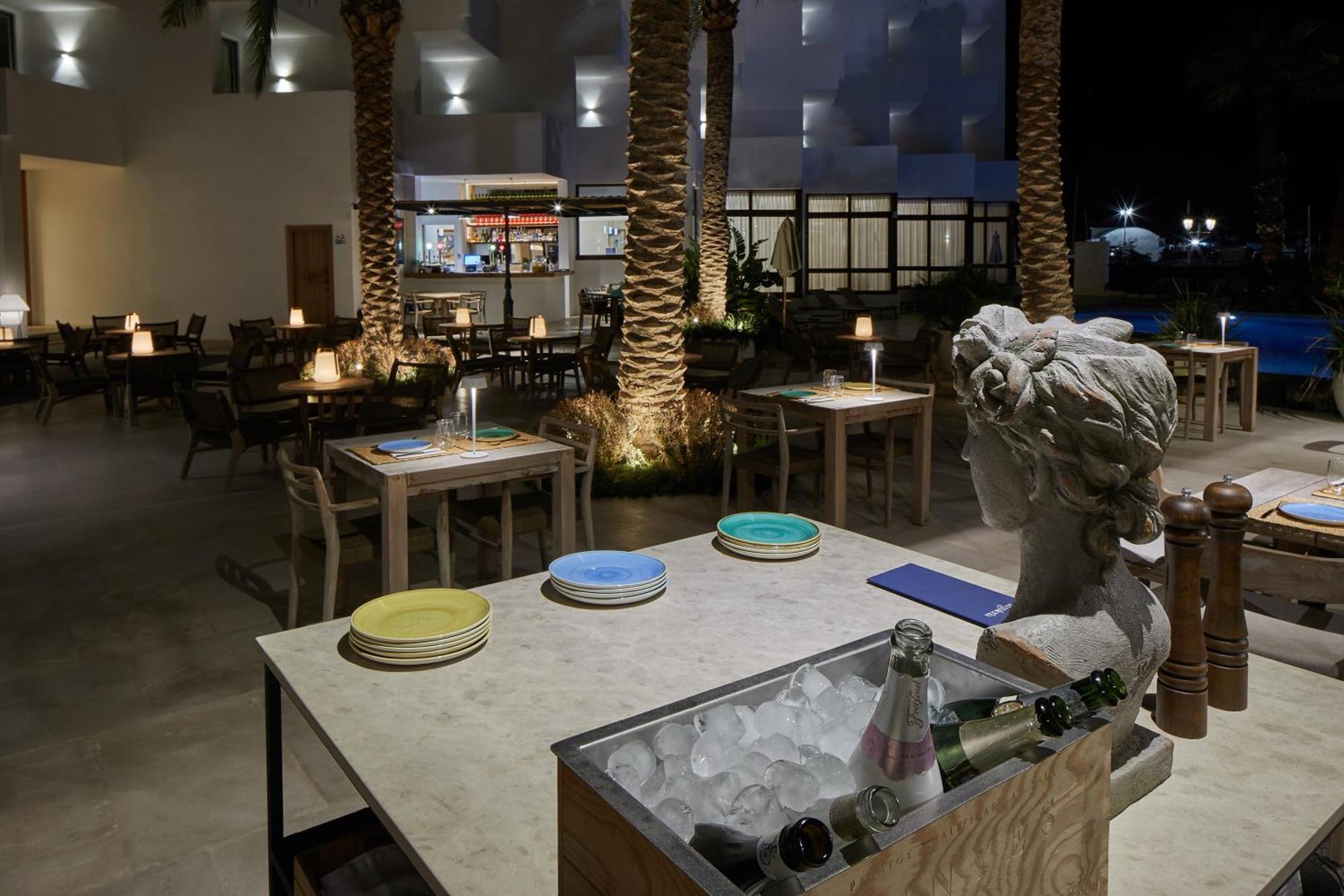 Hotel Tres Torres Santa Eularia des Riu Exteriér fotografie