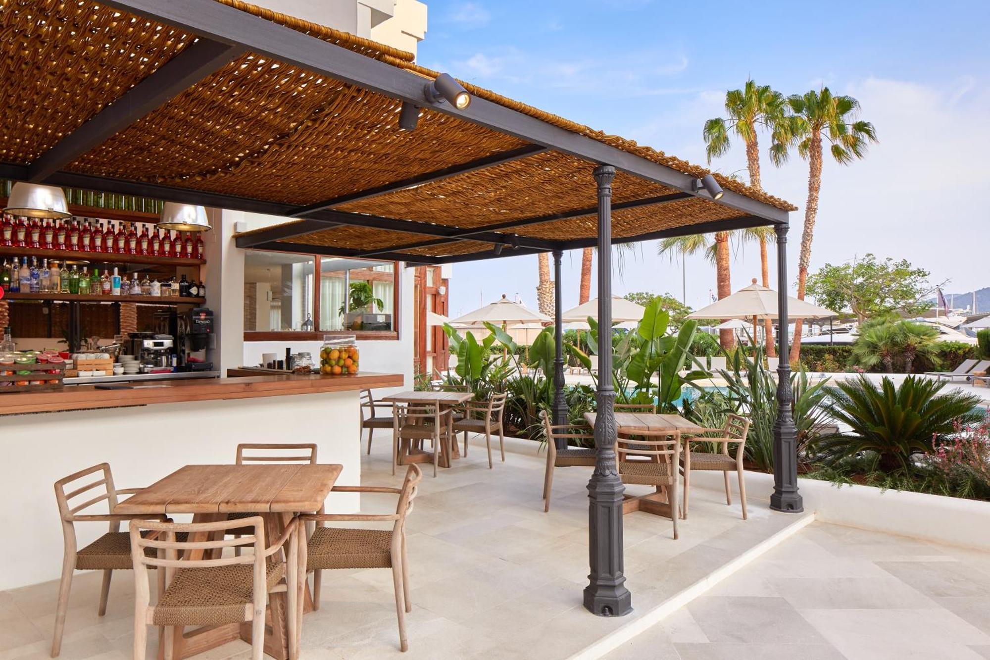Hotel Tres Torres Santa Eularia des Riu Exteriér fotografie